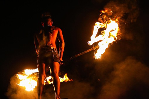 Showact buchen: Feuer- und Fakirshow